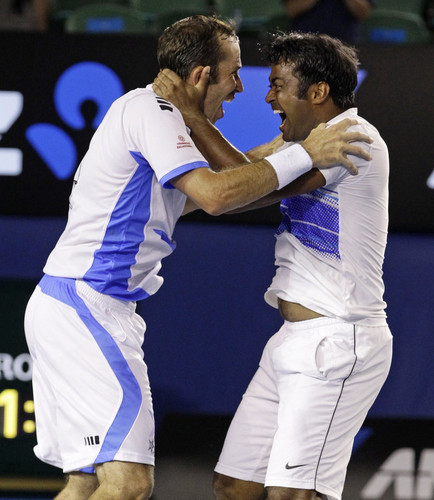  Stepanek and Paes : They defeated the world's best couple !