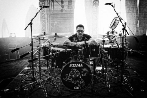  gustav with his drums <3