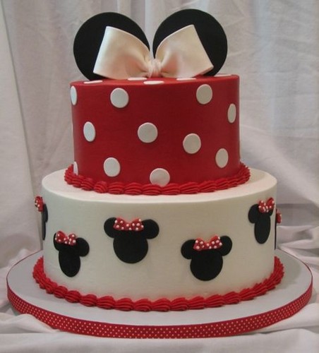 minnis mouse cake !!!! 