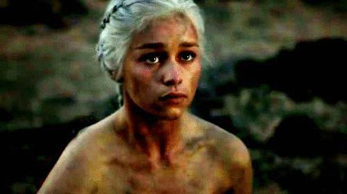  Daenerys in 1x10 'Fire & Blood'
