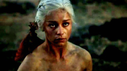 Daenerys in 1x10 'Fire & Blood'