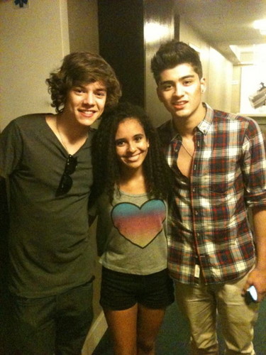  One Direction in LA/with fans ! :(