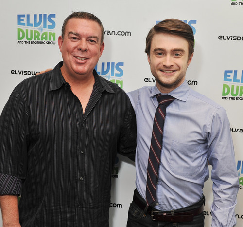  The Elvis Duran Z100 Morning 显示 - January 30, 2012 - HQ