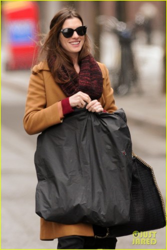 Anne Hathaway: Walking Around Town