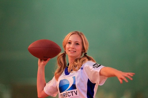  Candice at the 2012 Celebrity bờ biển, bãi biển Bowl in Indianapolis. {04/02/12}
