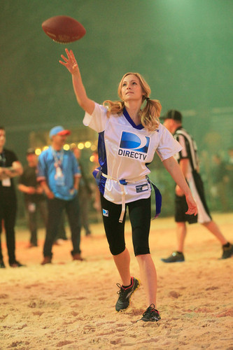  Candice at the Celebrity 海滩 Bowl 2012 game in Indianapolis {04/01/12}