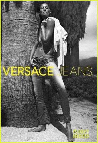  Gisele Bundchen: Topless for Versace Jeans Campaign!
