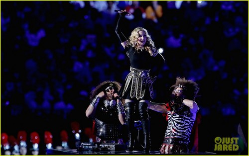  Madonna: Super Bowl Halftime 显示 - WATCH NOW