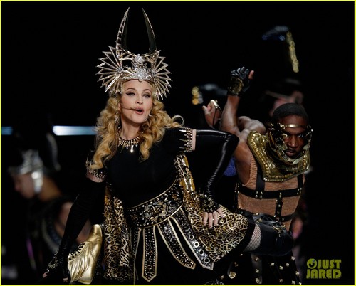  Madonna: Super Bowl Halftime tampil - WATCH NOW