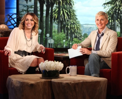  Miley At Ellen