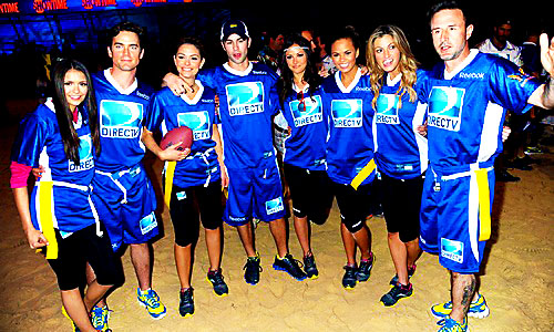  Nina in the DIRECTV’s Sixth Annual Celebrity समुद्र तट Bowl