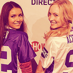  Nina in the DIRECTV’s Sixth Annual Celebrity समुद्र तट Bowl