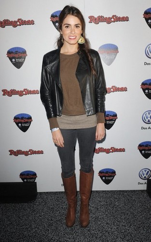  Rolling Stone Hosts Volkswagen Rock & Roll Super Bowl ファン Tailgate Party.