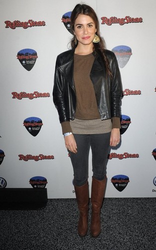  Rolling Stone Hosts Volkswagen Rock & Roll Super Bowl پرستار Tailgate Party.