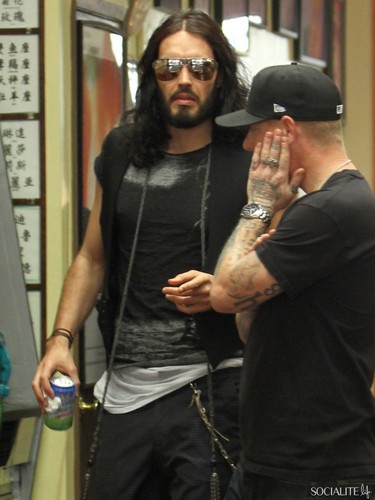  Russell Brand Plays Pool With His Buddies