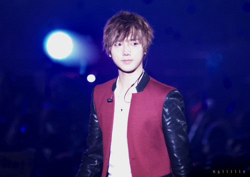  Super tampil 4 (Yesung)