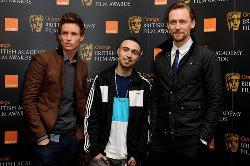  Eddie Redmayne - नारंगी, ऑरेंज British Acodemy film awards