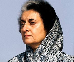  Indira Priyadarshini Gandhi ( 19 November 1917 – 31 October 1984
