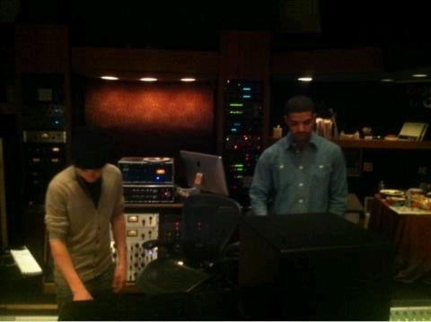  Justin and erpel, drake hit the studio♥