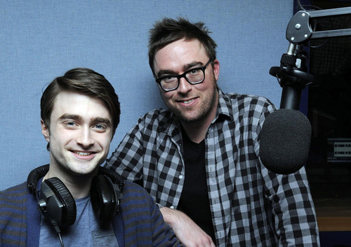  LBC Radio - 런던 - February 9, 2012 - HQ