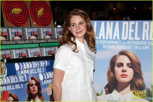  Lana Del Rey: Amoeba música Hollywood Signing!