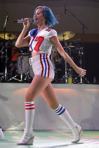 Performing At DIRECTV's Super Saturday Night Concert In Indianapolis [4 February 2012]