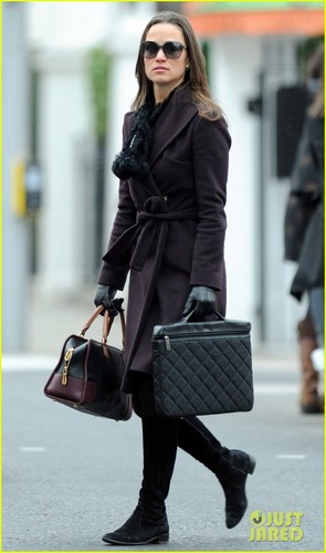  Pippa Middleton: Off to Work