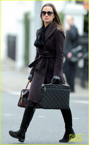  Pippa Middleton: Off to Work