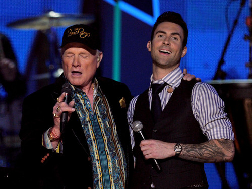  Adam Levine @ the 54th Annual GRAMMY Awards - tampil