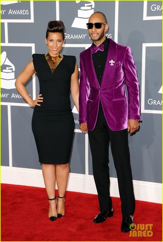  Alicia Keys - Grammys 2012 Red Carpet With Swizz Beatz