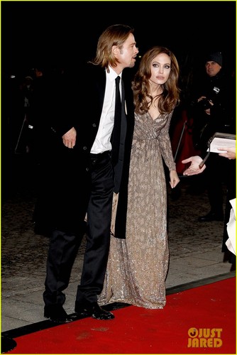  Angelina Jolie & Brad Pitt: 'Blood & Honey' Berlin Premiere!