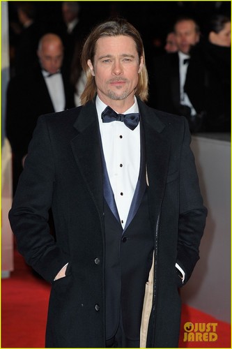 Brad Pitt - BAFTAs 2012 Red Carpet