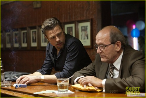  Brad Pitt: 'Cogan's Trade' First Look