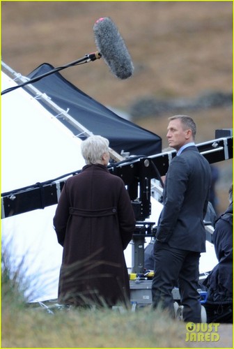  Daniel Craig: 'Skyfall' Set in Scotland!