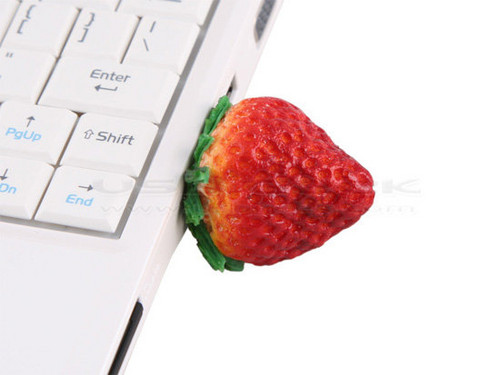 Strawberry Pendrive