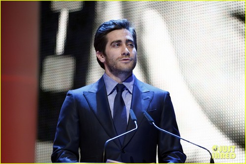  Jake Gyllenhaal: Golden くま, クマ Award for Meryl Streep!