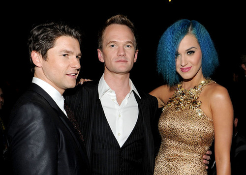  Neil, David and Katy Perry @ the 54th Annual GRAMMY Awards - Backstage And Audience