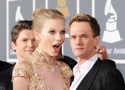  Neil, David and Taylor cepat, swift @ the 54th Annual GRAMMY Awards - Arrivals