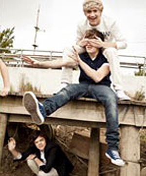  picha from the 'Up All Night' photoshoot! x