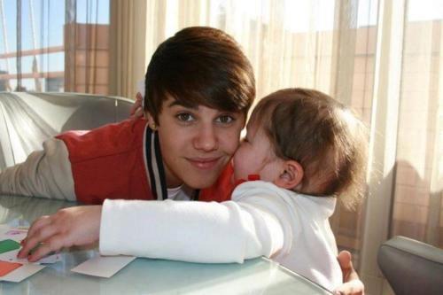  hangin out with a special little girl. #MrsBieber ♥