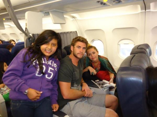 miley  With Fans ( 2012)