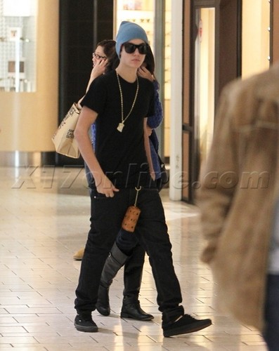  Bieber & Selena Gomez Beverly Center