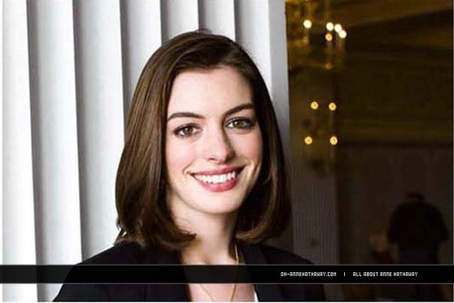  Anne Hathaway Portrait