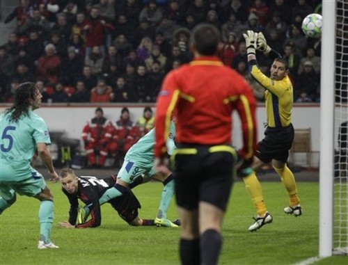  Carles Puyol: Bayer Leverkusen (1) v FC Barcelona (3) - UEFA CL