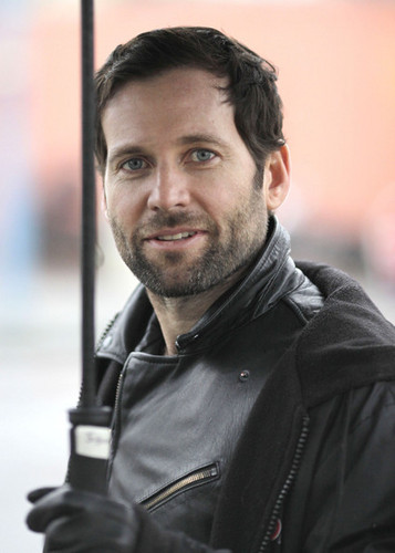 Eion Bailey On The Set Of Once Upon A Time