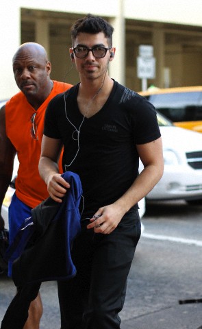  Joe Jonas 2012