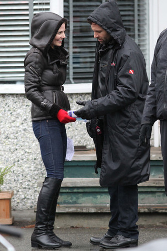  Once Upon A Time Cast Fights The Cold To Work (February 9)