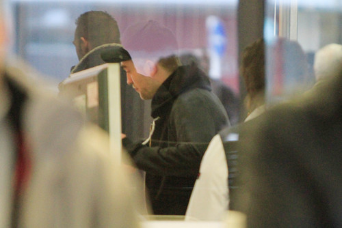  Robert Pattinson Gets Check At Tegel Airport
