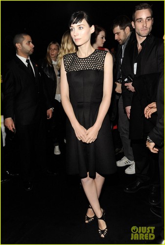  Rooney Mara & Emma Stone: Calvin Klein Fashion Show!