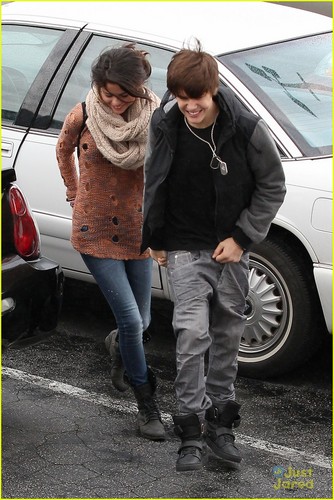  Selena Gomez & Justin Bieber: iHop Breakfast tanggal